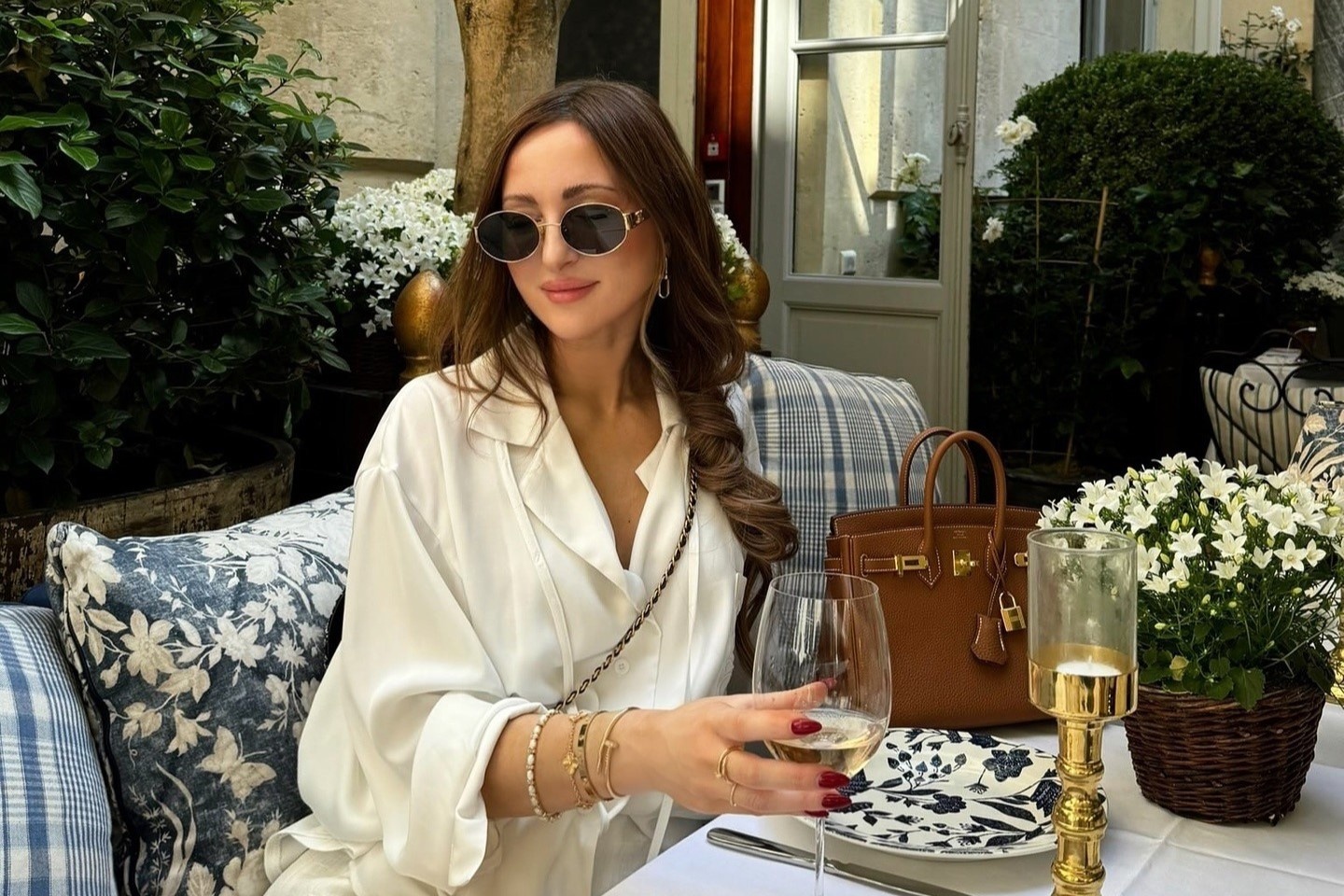 Khong can la ty phu van mua duoc tui Hermes hinh anh