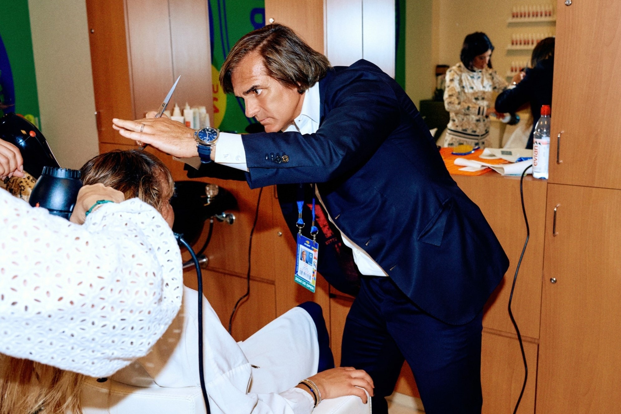 Ben trong salon 'sieu VIP' chi mo cua 2 tuan hinh anh