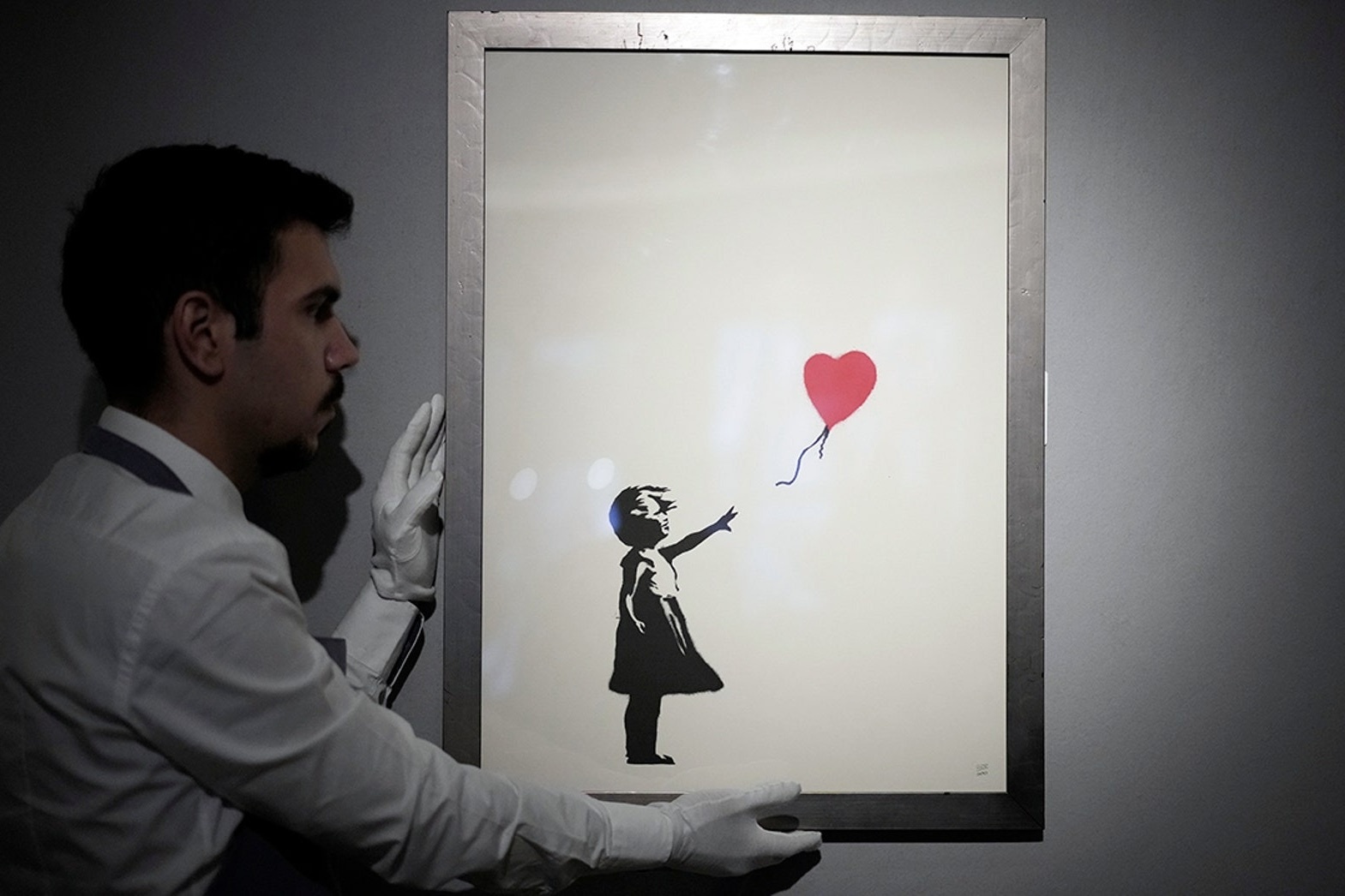 Tranh noi tieng nhat cua Banksy bi danh cap hinh anh