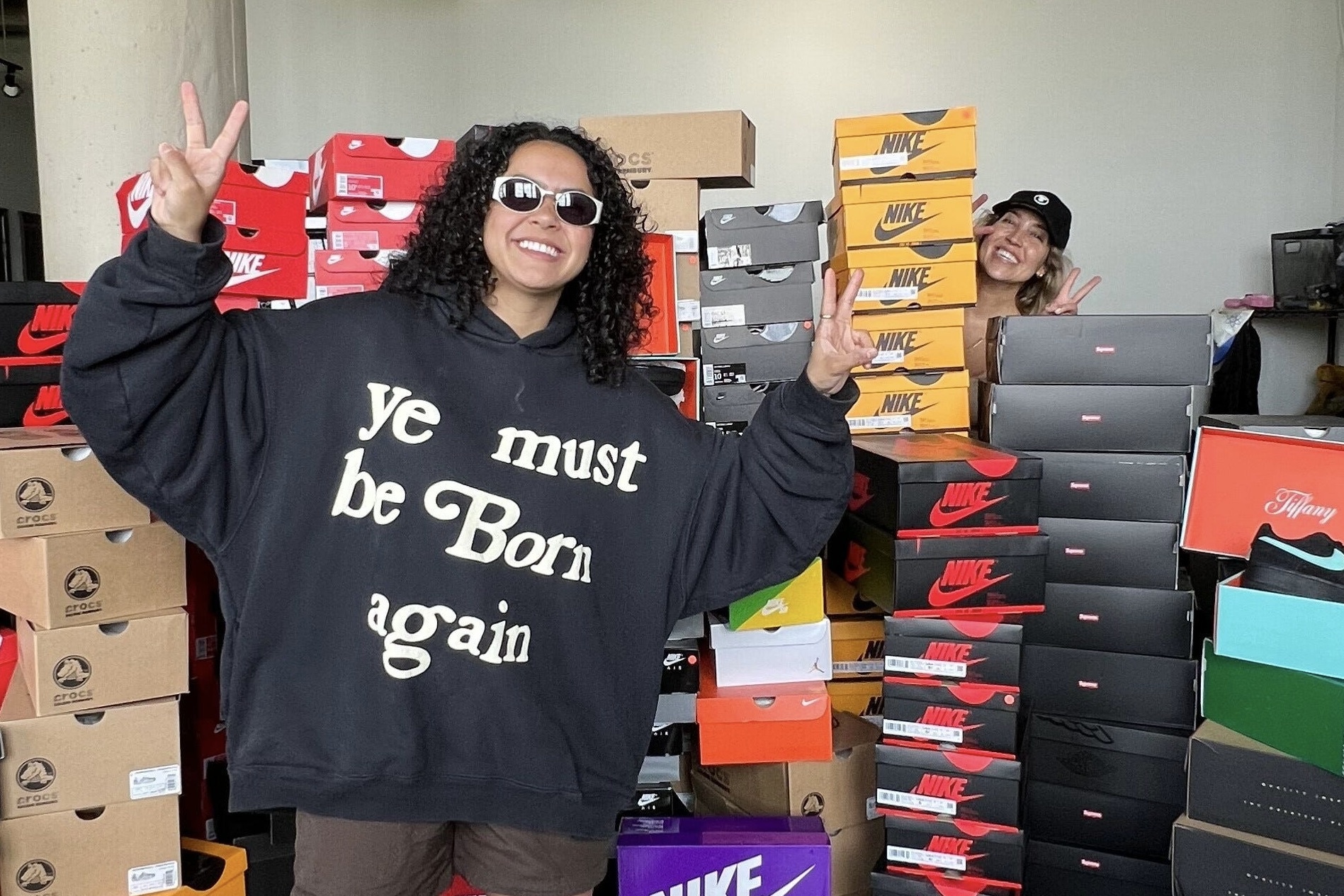 Co gai My kiem 4 trieu USD nho livestream ban giay hinh anh