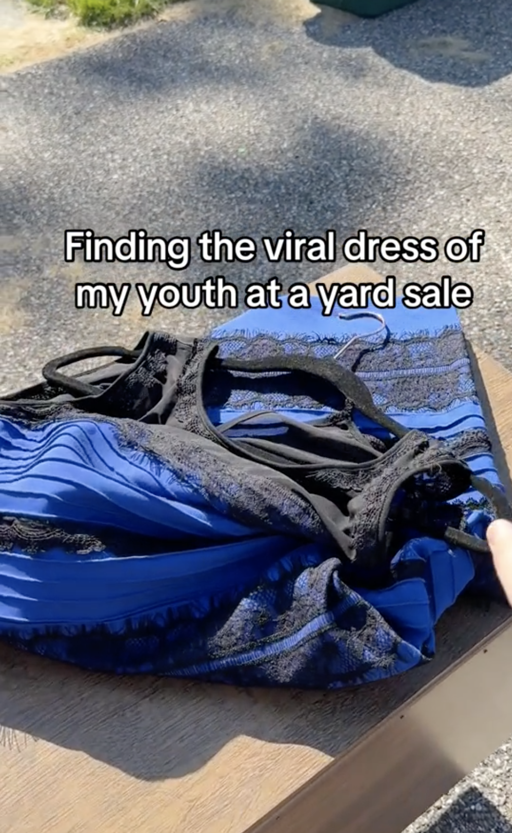 Váy 2 màu