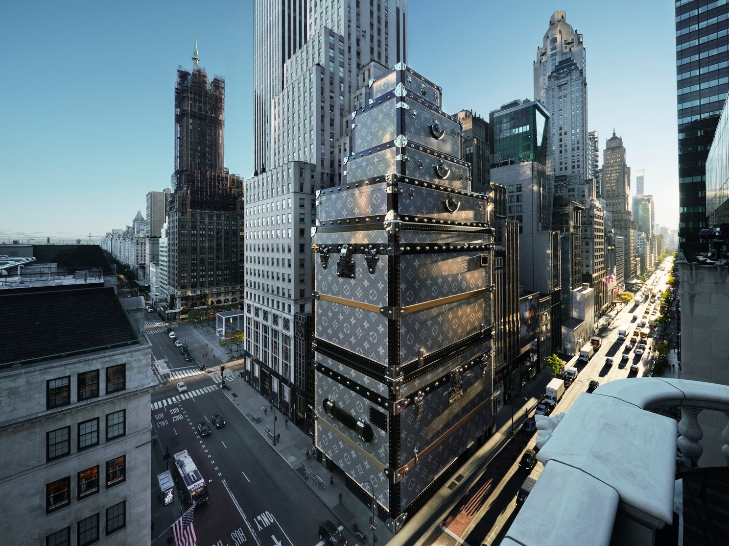 Rương Louis Vuitton