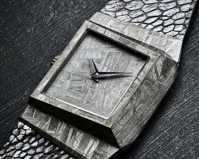 Dong ho thien thach,  thien thach Muonionalusta,  dong ho B/1M,  B/1M Toledano,  gia vang hom nay, thien thach 1 trieu nam,  thien thach roi xuong anh 5