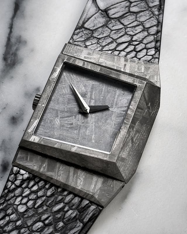 Đồng hồ thiên thạch, thiên thạch Muonionalusta, đồng hồ B/1M, B/1M Toledano, giá vàng hôm nay, thiên thạch 1 triệu năm, thiên thạch rơi xuống ảnh 1 Dong ho thien thach, thien thach Muonionalusta, dong ho B/1M, B/1M Toledano, gia vang hom nay, thien thach 1 trieu nam, thien thach roi xuong anh 1