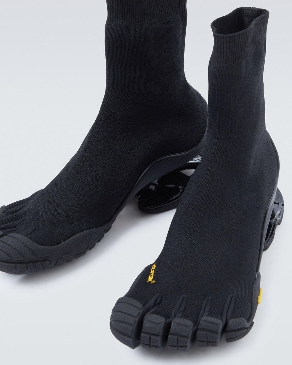 balenciaga_black_Toe_High_top_Sn.jpeg