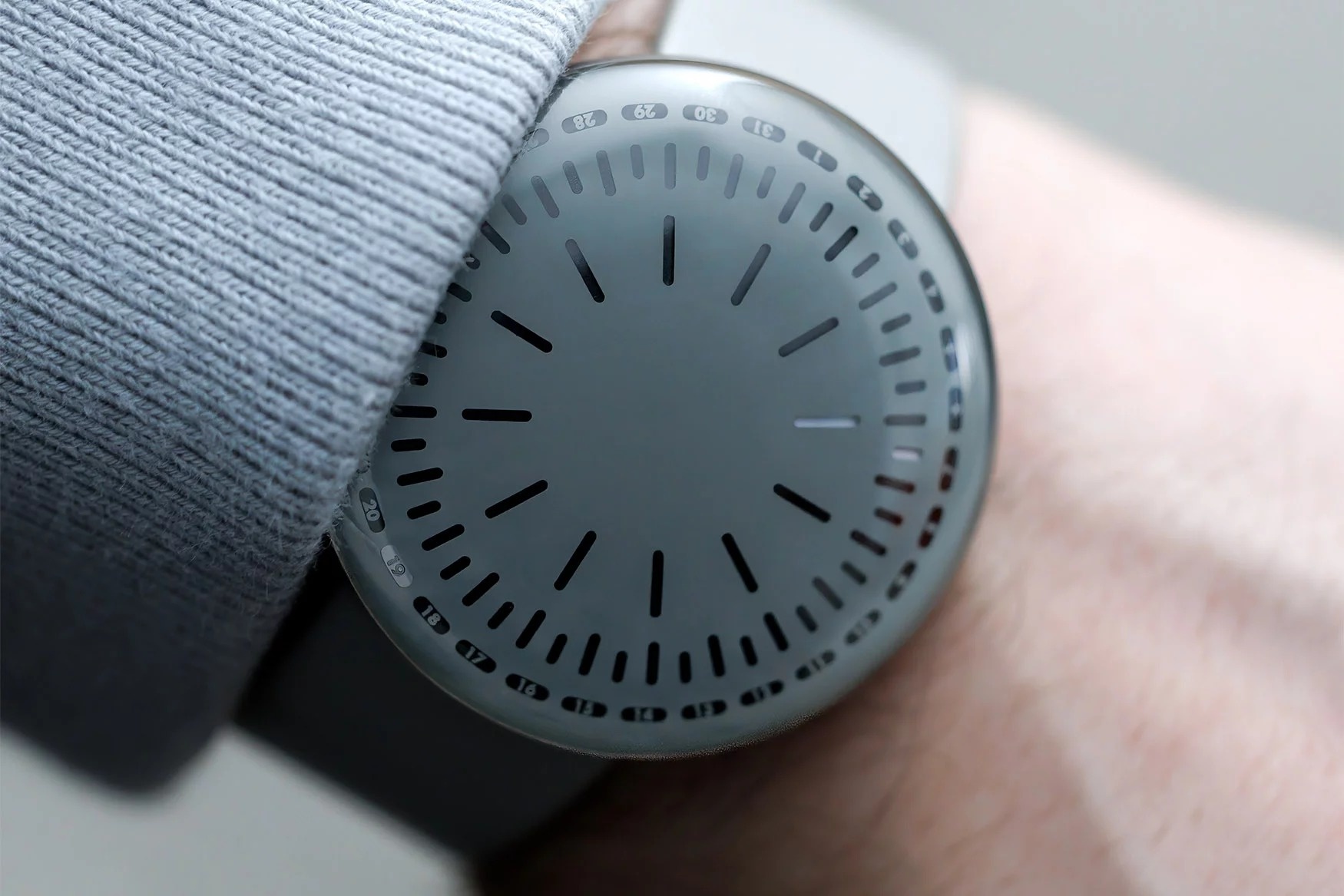 RVNDSGN_M1_dial_1.jpg.jpg