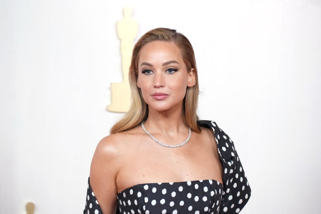 oscary_2024_jennifer_lawrence_ty.jpg