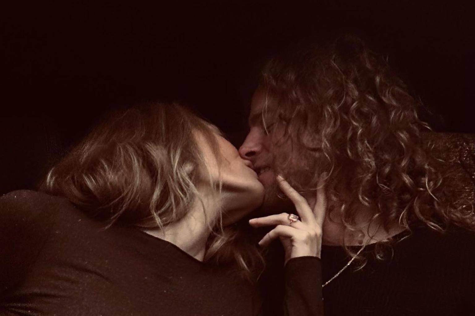 paris_jackson_confirms_engagemen_1_.jpg
