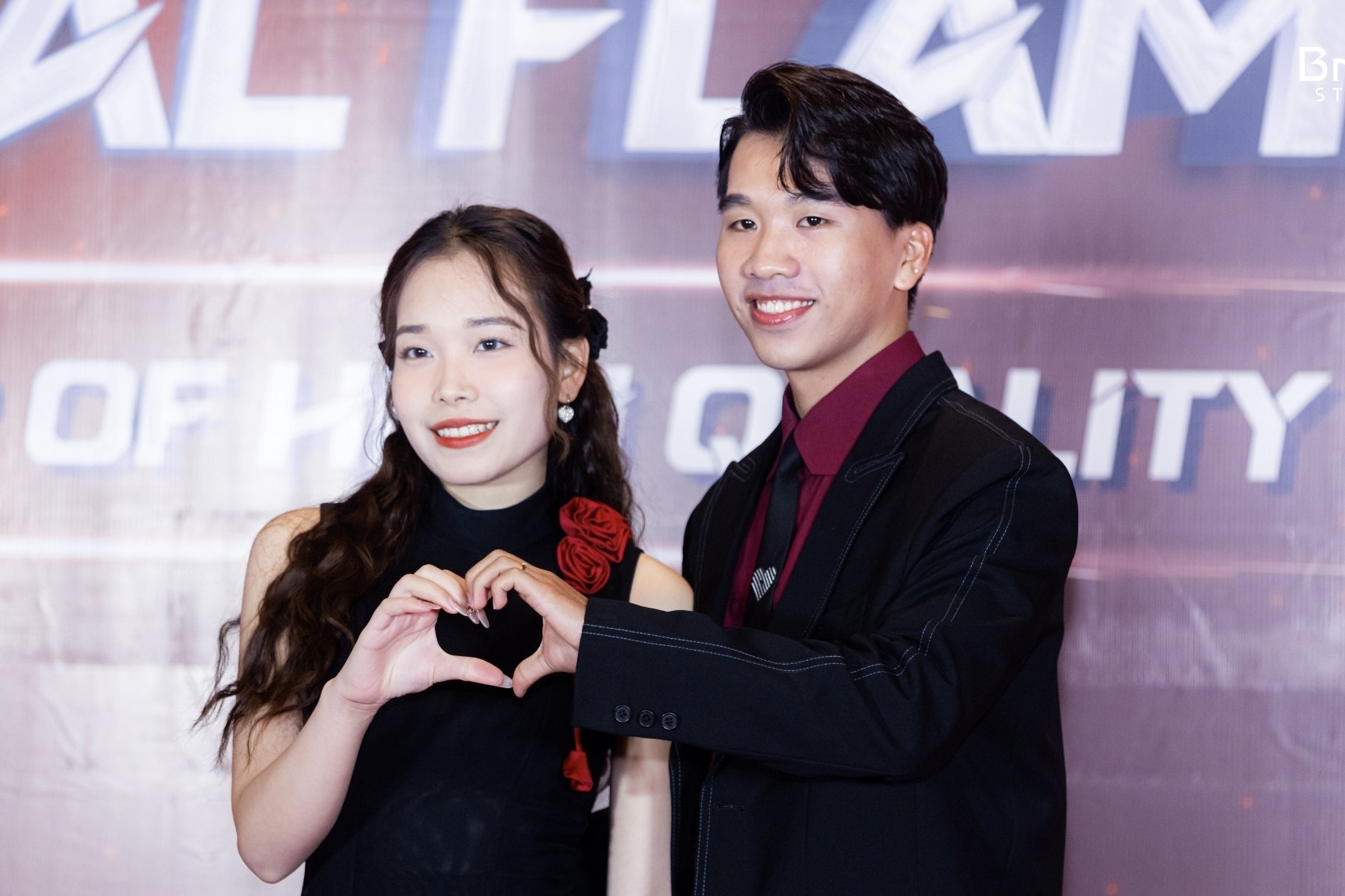 Nhan su TP.HCM tap ke dau, cong ty Ha Noi moi Da LAB cho tiec YEP hinh anh