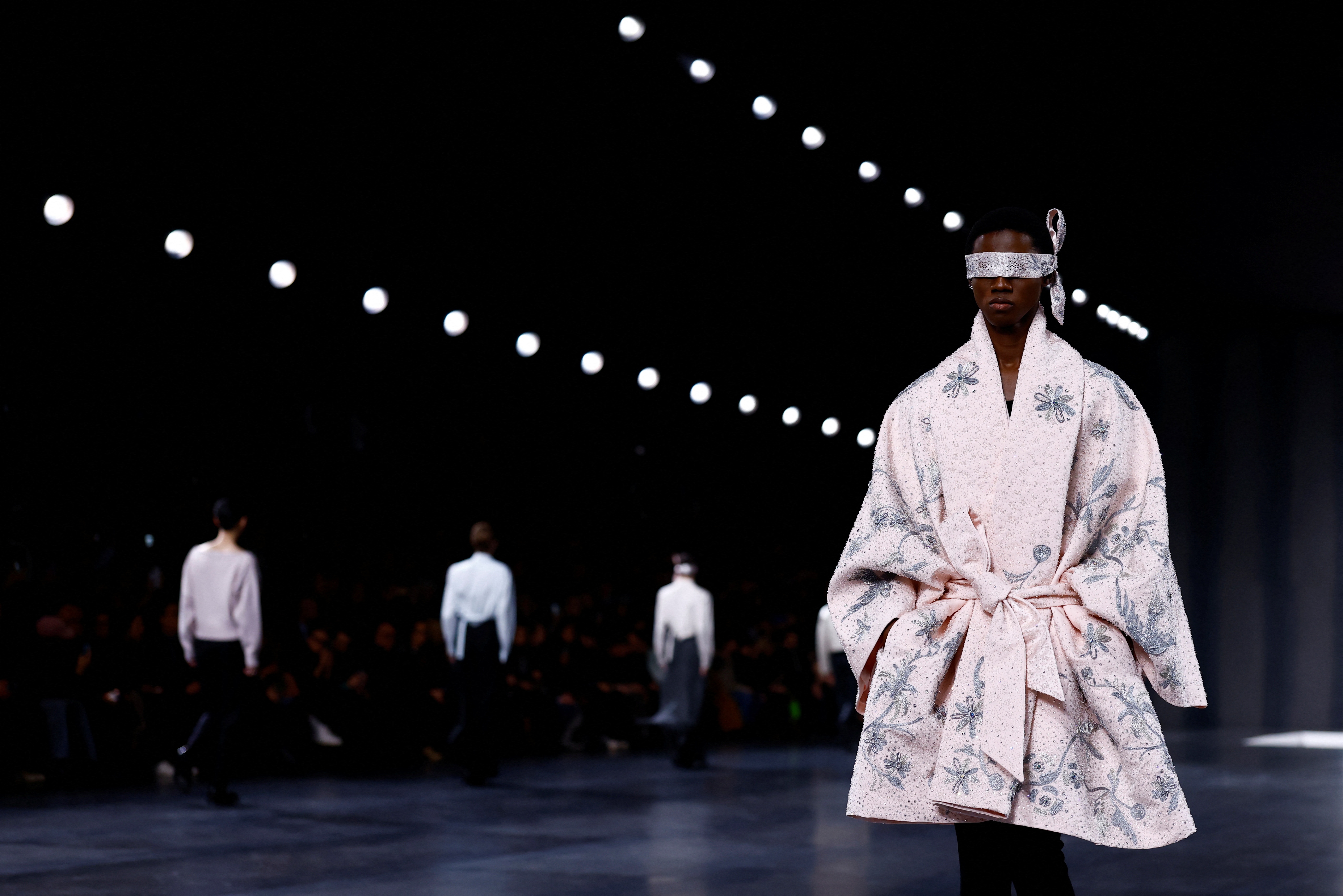 2025_01_24T142920Z_1521839481_RC2EGCAZZNCE_RTRMADP_3_FASHION_PARIS_MENSWEAR_DIOR.JPG
