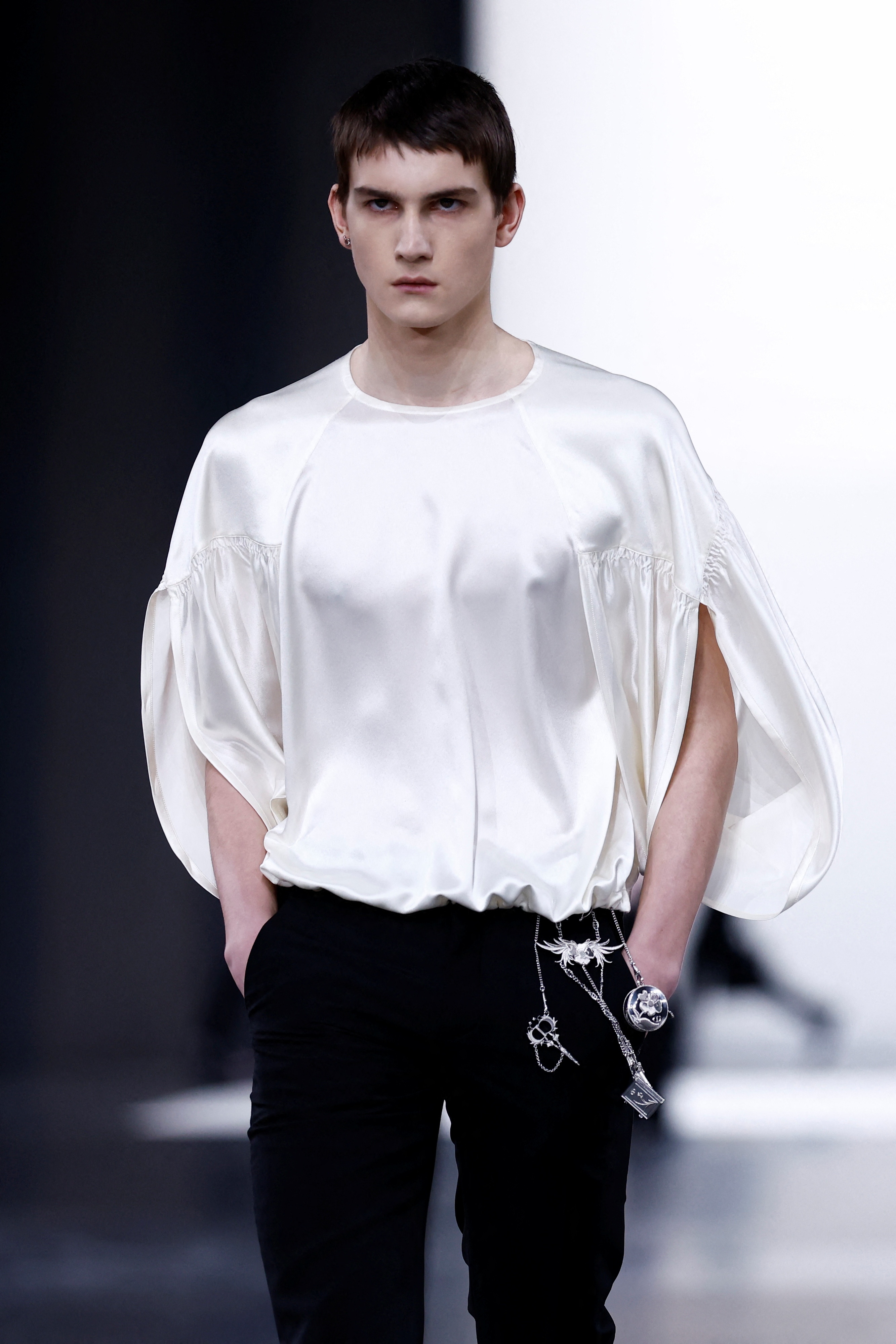 2025_01_24T144231Z_1012449158_RC2EGCAK94DK_RTRMADP_3_FASHION_PARIS_MENSWEAR_DIOR.JPG