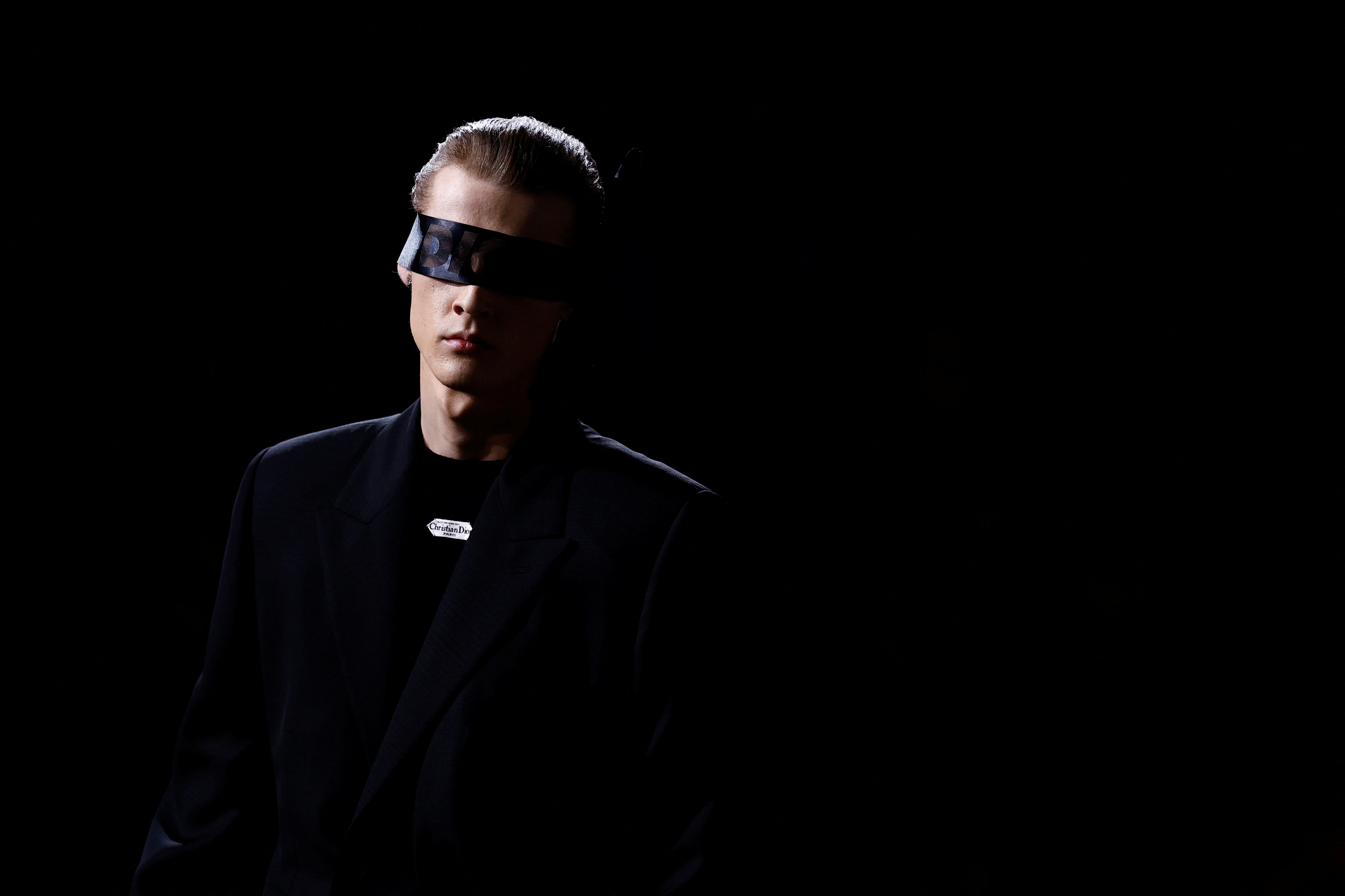 2025_01_24T145529Z_1338465264_RC2EGCAT1DCH_RTRMADP_3_FASHION_PARIS_MENSWEAR_DIOR.JPG