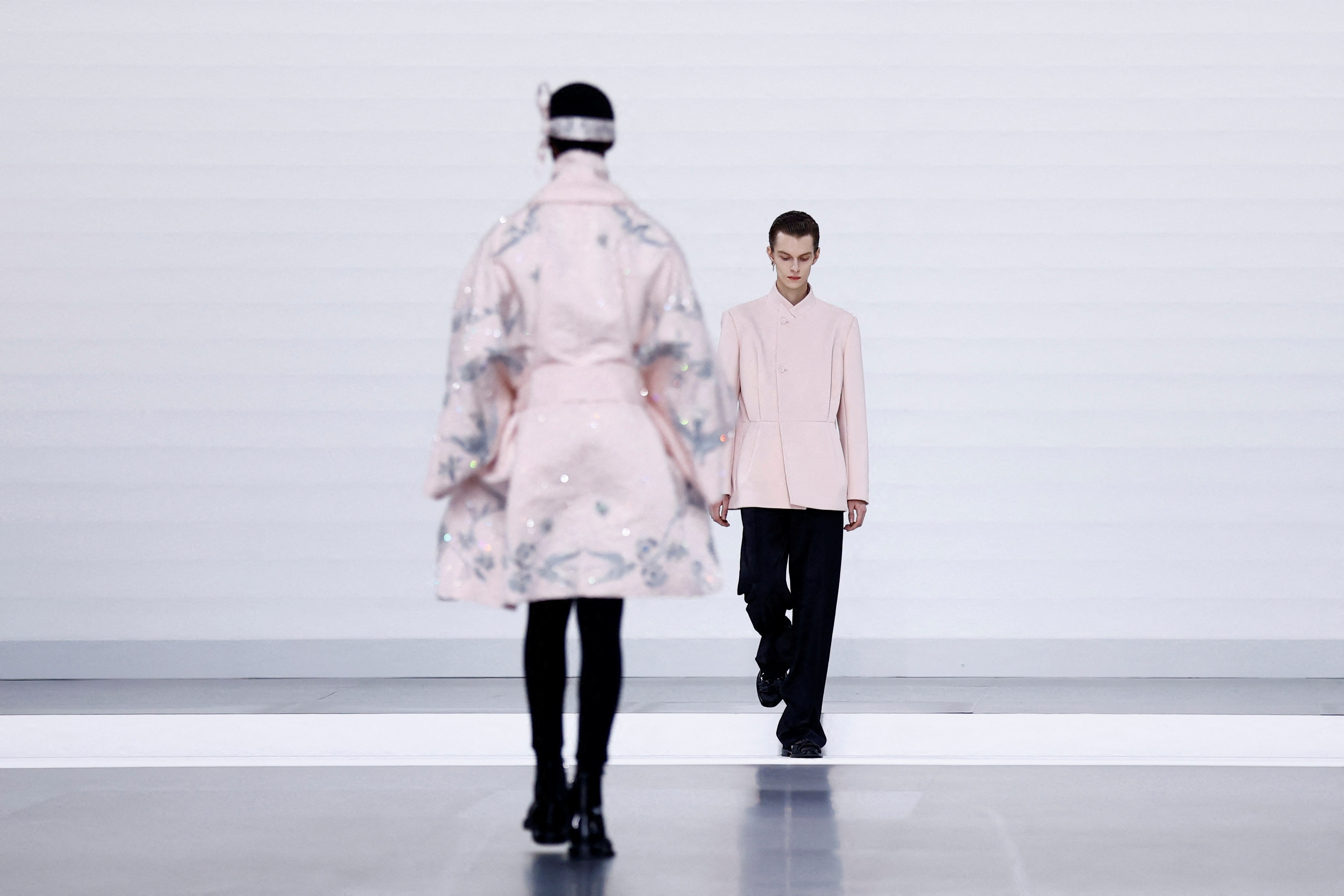 2025_01_24T145717Z_1473627139_RC2EGCA7XT5F_RTRMADP_3_FASHION_PARIS_MENSWEAR_DIOR.JPG