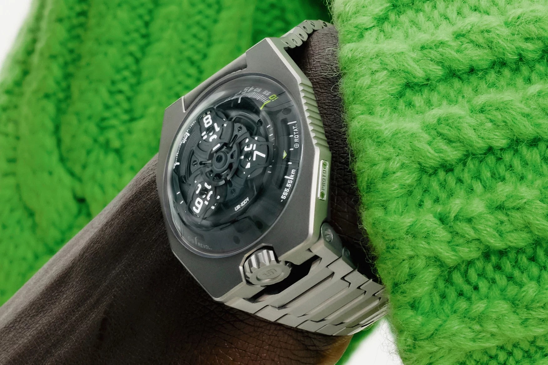 On Wrist znews,  dong ho tuan,  Le Regulateur Fleury,  Louis Erard,  Hop phan trang diem anh 5