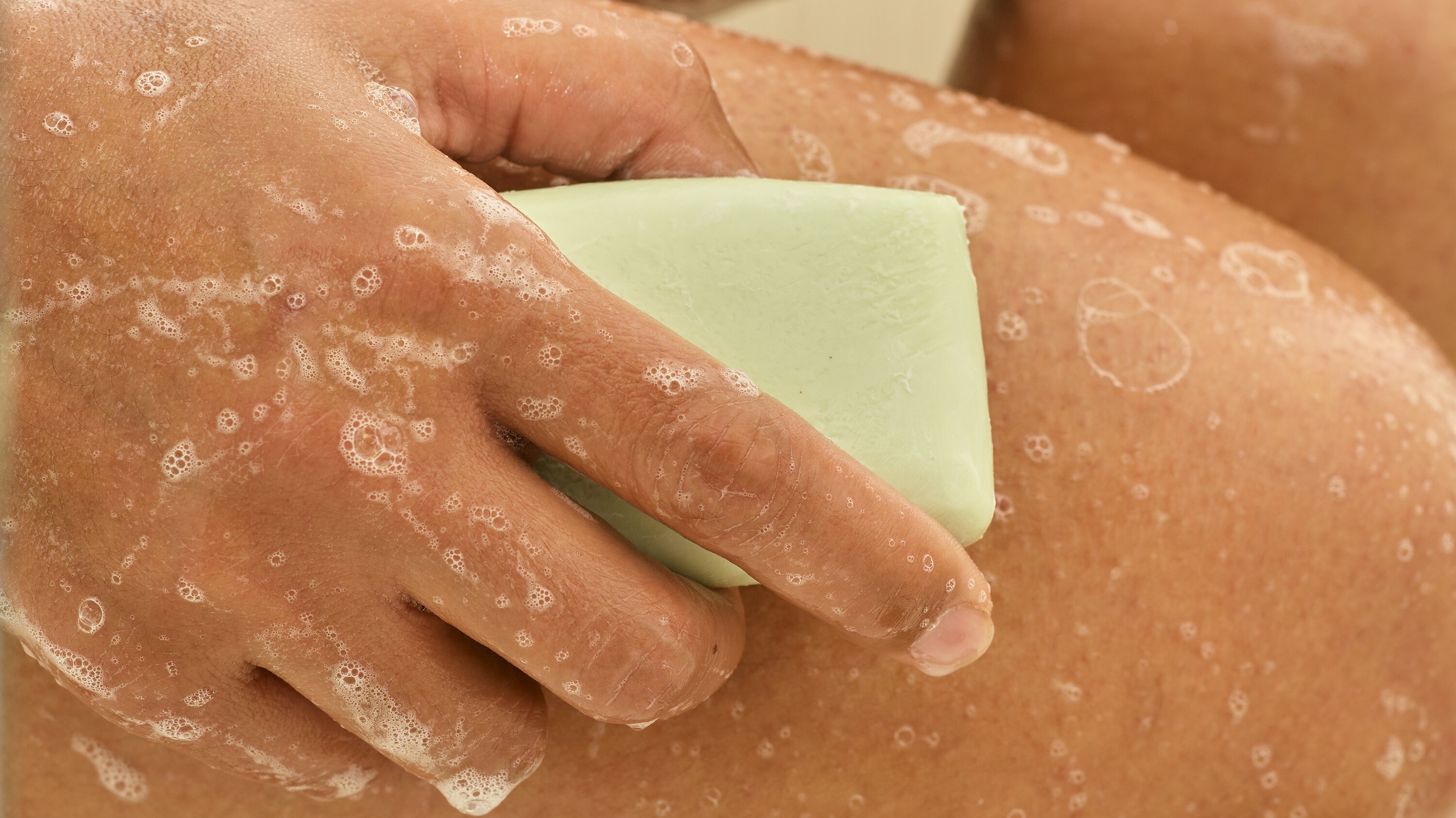 Dove, Cham soc da Summer 2025, phuc hoi hu ton da, cham soc da mem min,  duong trang, cham soc da ben trong,  cham da mem min anh 2