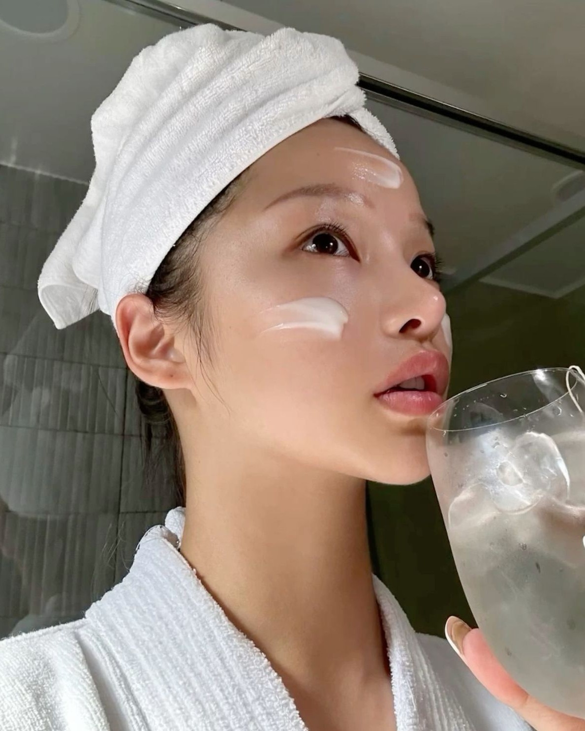 Dove, Cham soc da Summer 2025, phuc hoi hu ton da, cham soc da mem min,  duong trang, cham soc da ben trong,  cham da mem min anh 1