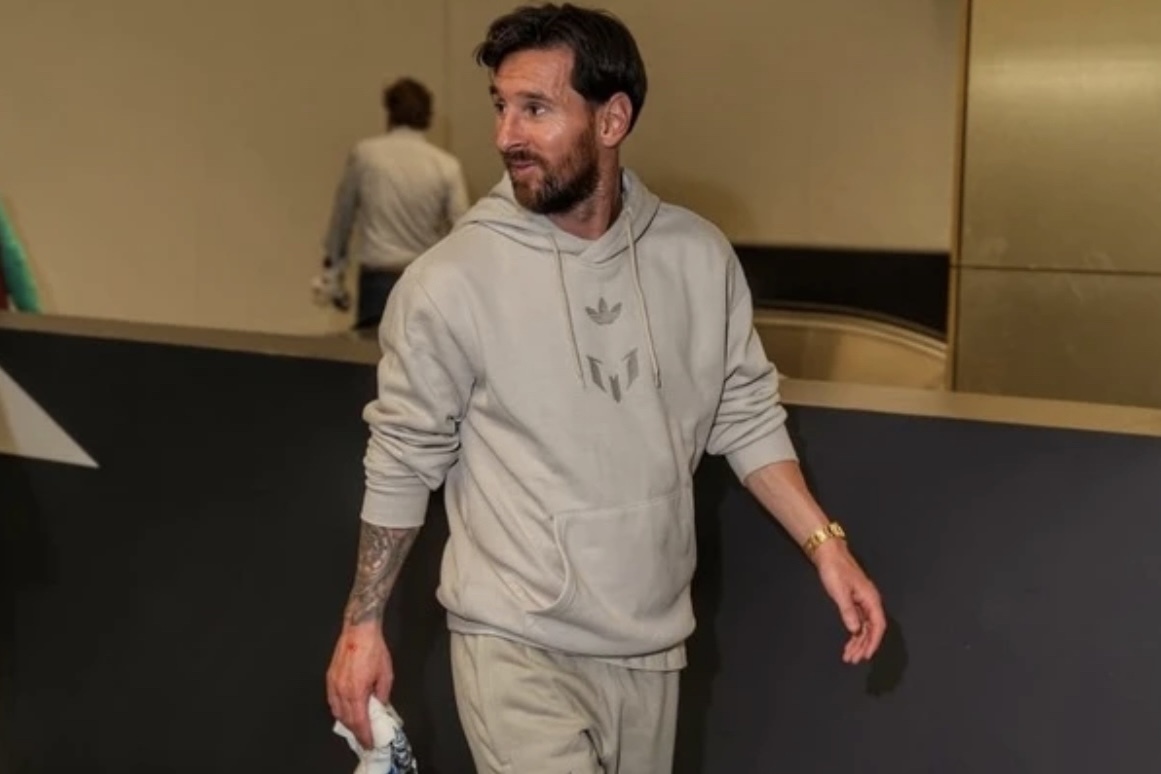 Messi dien Rolex o Super Bowl hinh anh