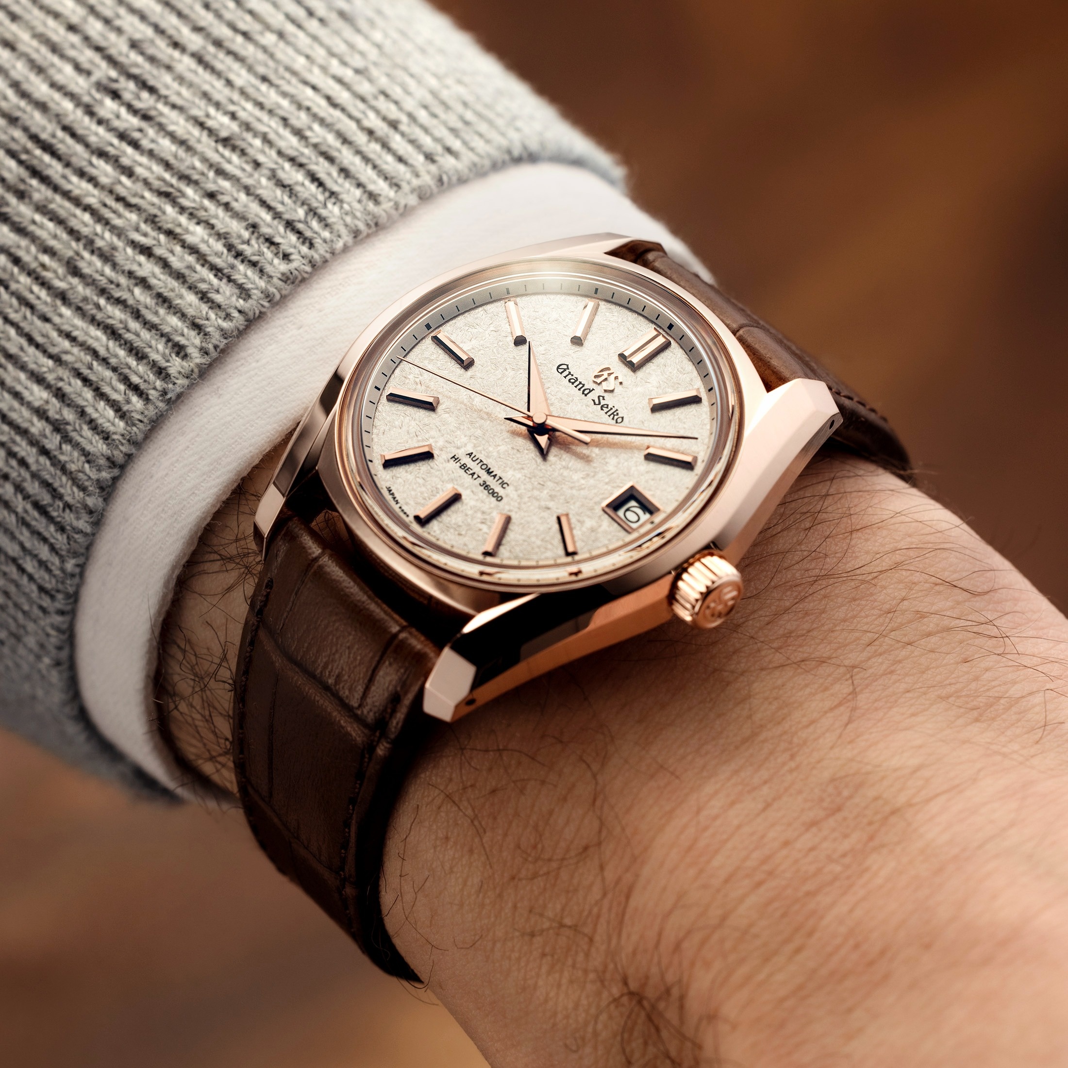 Serpenti,  Bulgari,  H. Moser & Cie,  đồng hồ tuần znews,  On Wrist lifestyle,  'Con rắn' 170.000 USD ảnh 7 Serpenti,  Bulgari,  H. Moser & Cie,  dong ho tuan znews,  On Wrist lifestyle,  'Con ran' 170.000 USD anh 7