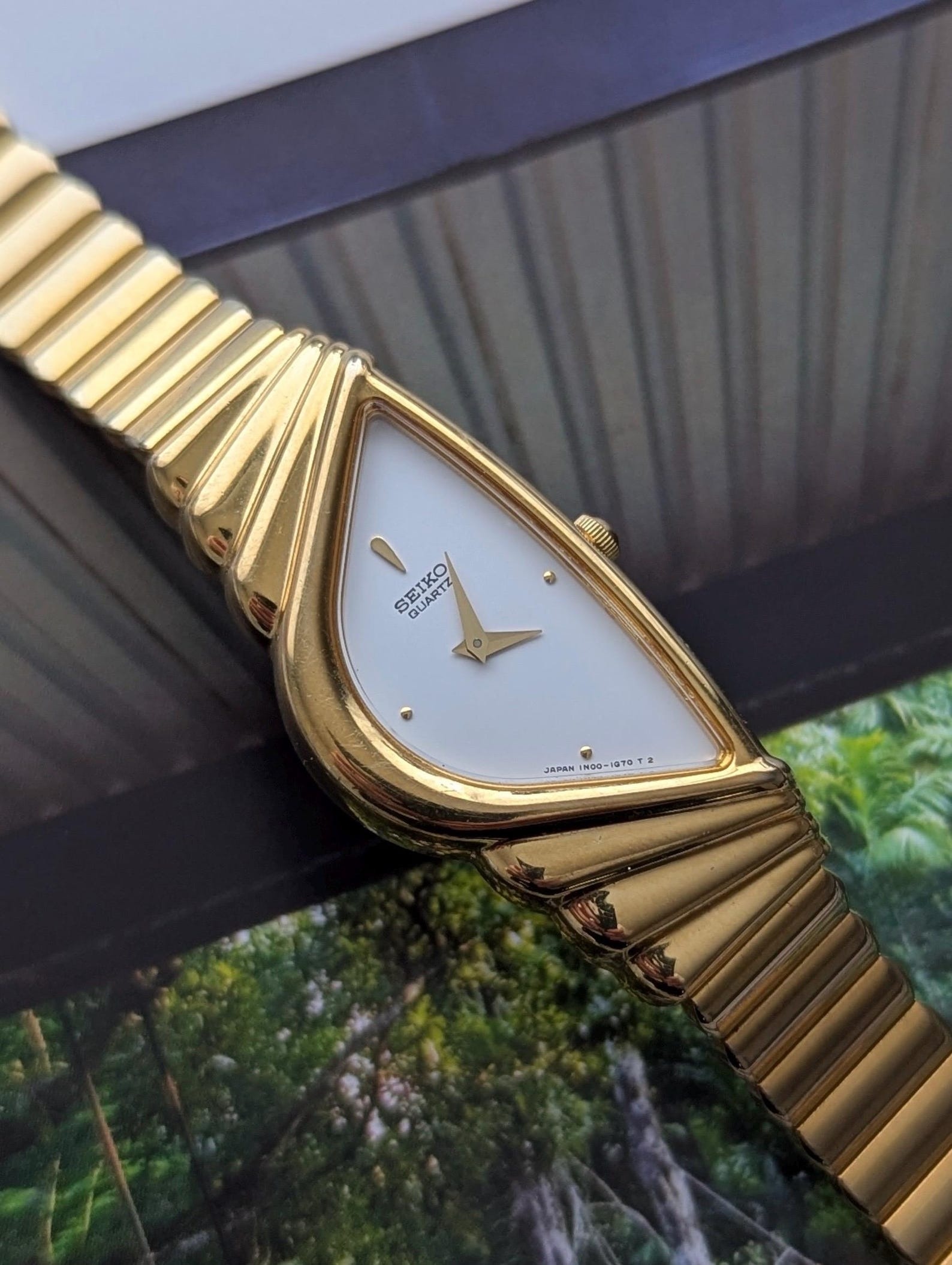 Đồng hồ Seiko Half Moon 