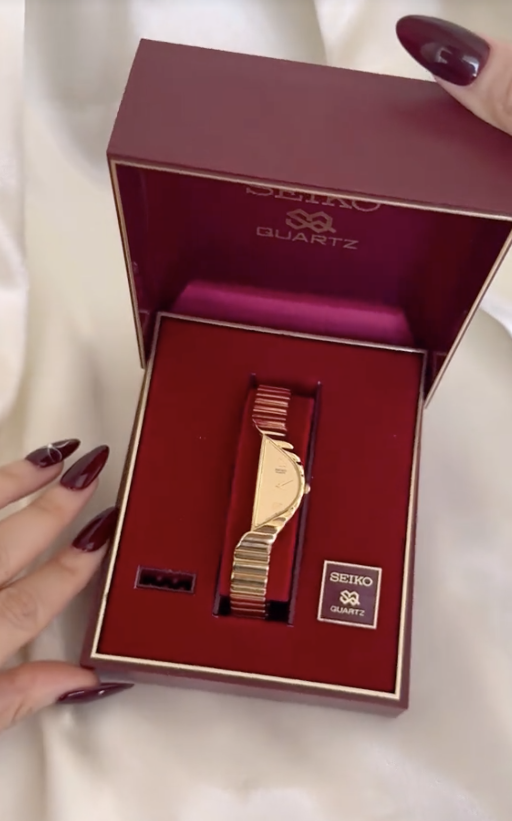 Đồng hồ Seiko Half Moon 