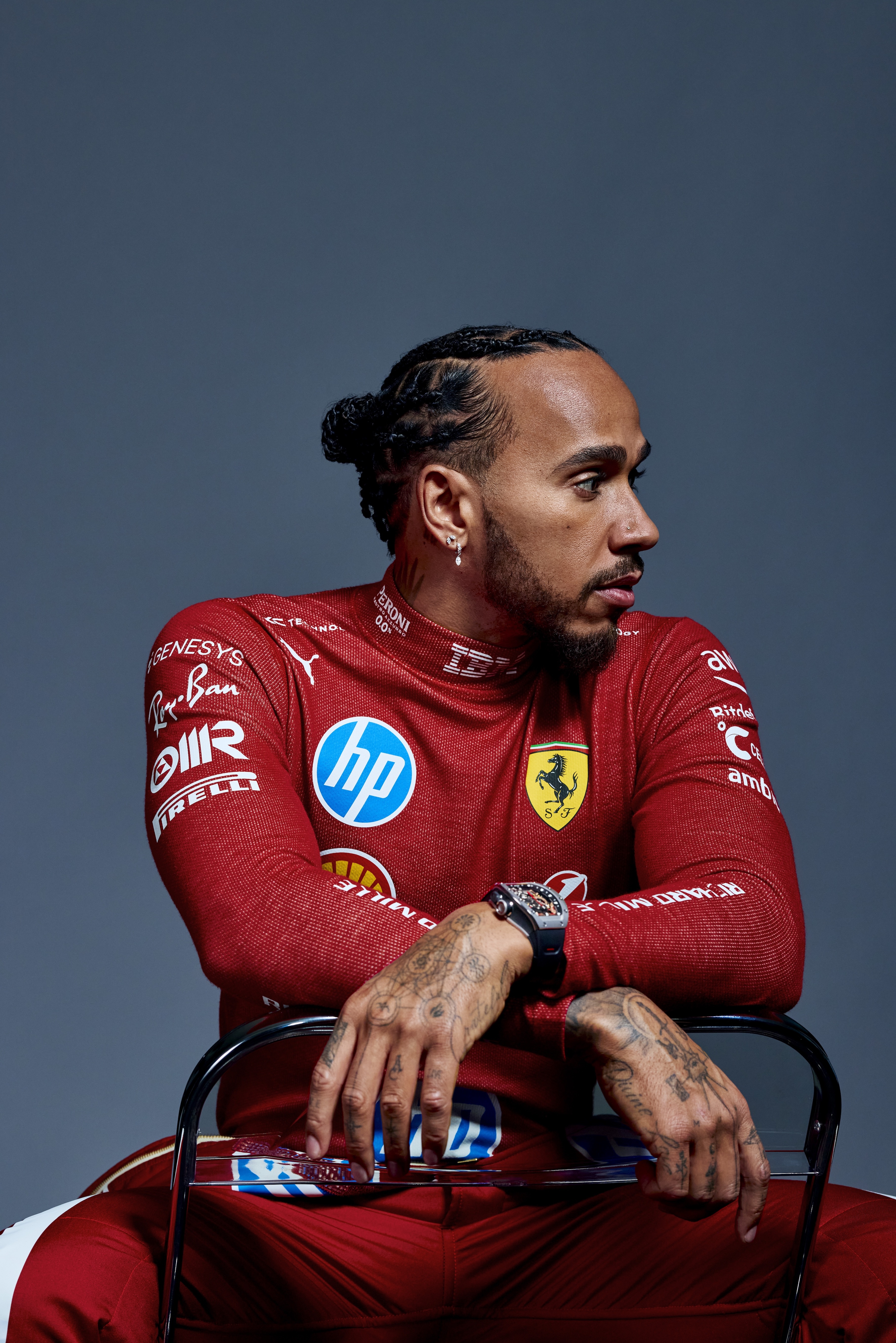 RM_43_01_Ferrari_Lewis_Hamilton_3.jpg