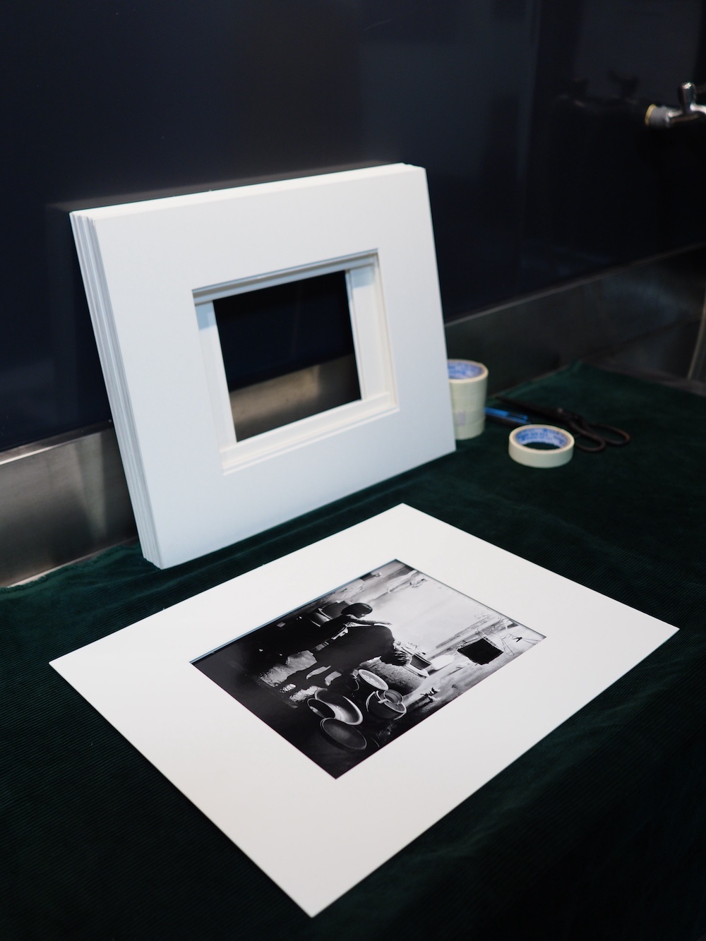 Trien lam NOI,  Noirfotocontest2024,  Noirfotocontest,  Noirfoto,  roi anh thu cong,  ky thuat roi anh,  trien lam tp.hcm,  trien lam noi,  noi Noirfotocontest anh 5