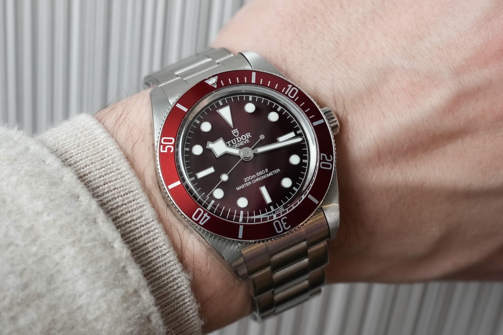 Tudor_Black_Bay_58_Burgundy_Dial_1_.jpeg