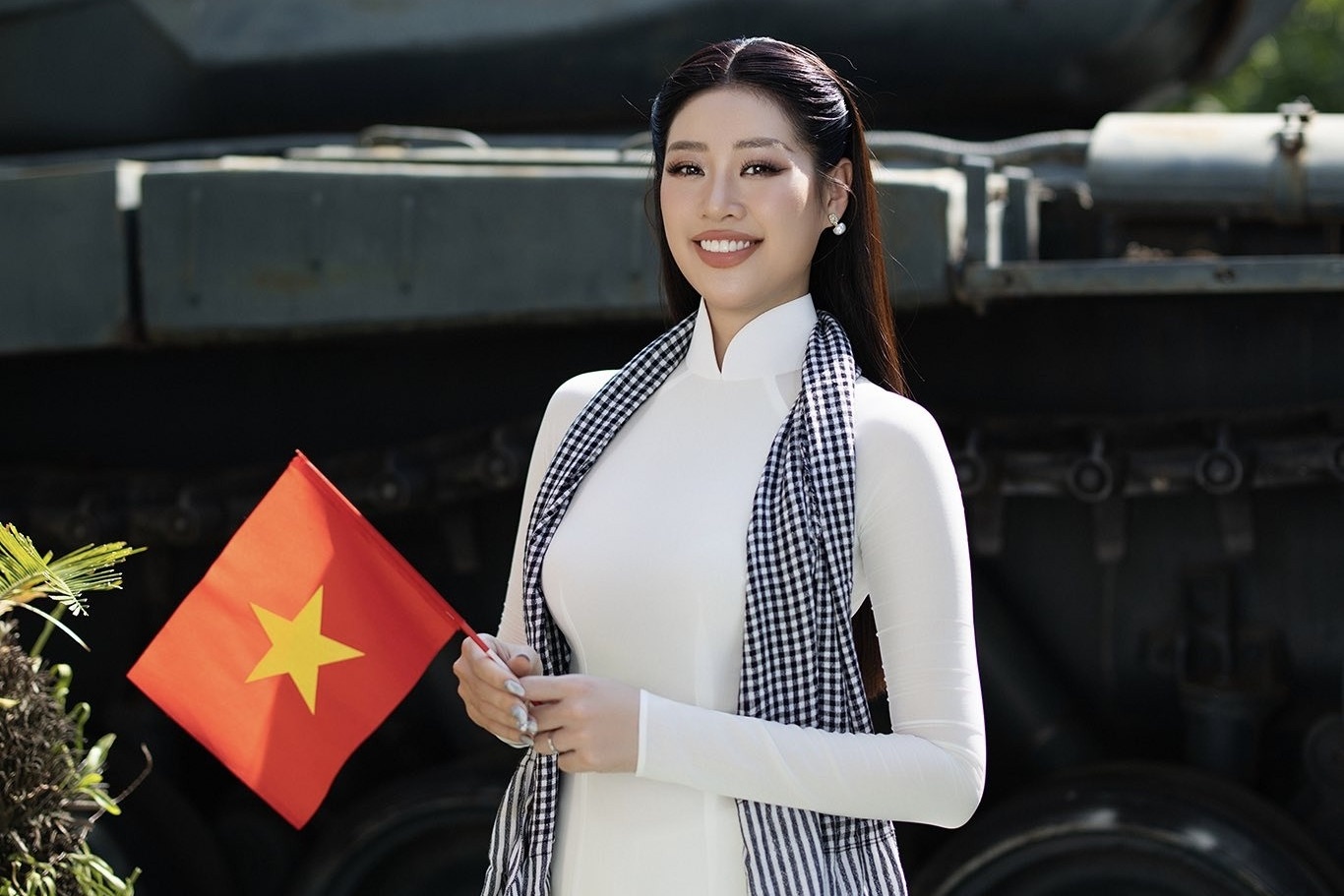 Ru nhau mac ao ba ba, ao dai mung dai le 30/4 hinh anh