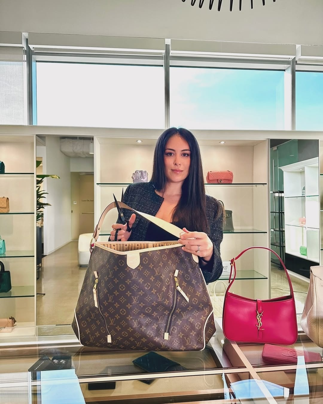 Cẩn trọng với túi Hermès giả tràn lan trên TikTok