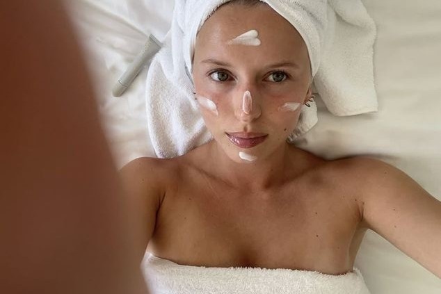 Da dau co can dung kem duong am vao mua he khong? hinh anh