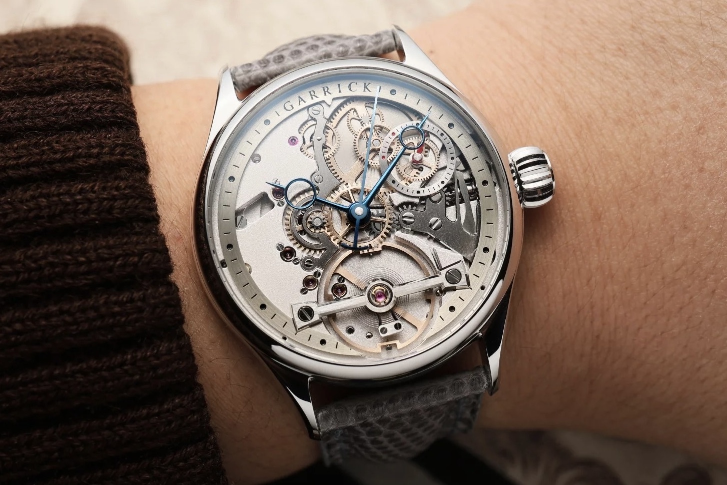 'Tinh nang re tien' tren dong ho 53.000 USD hinh anh