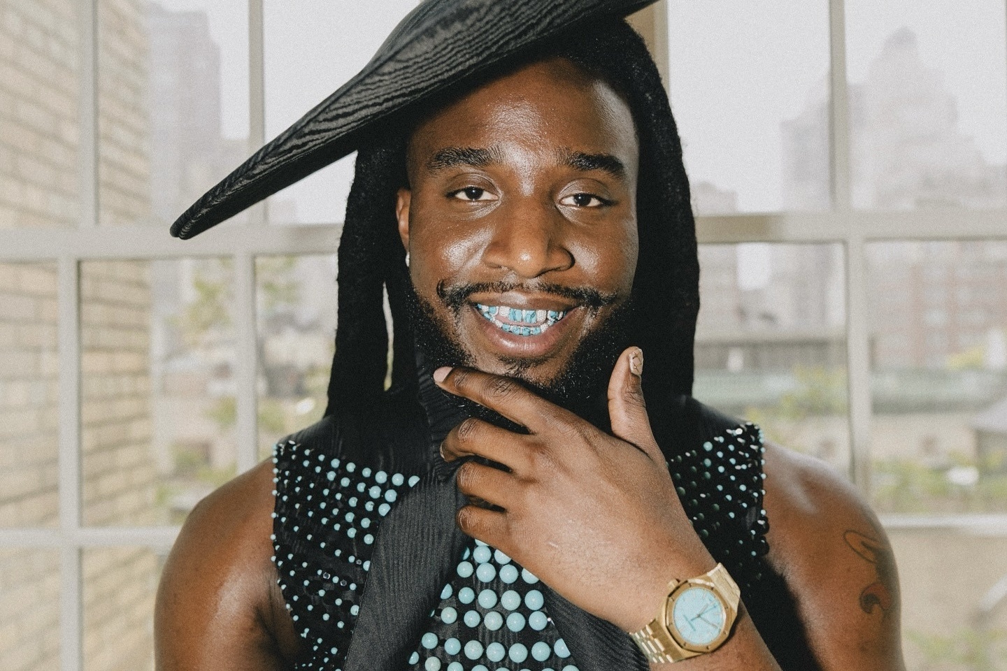 Rapper 'nhuom' rang cung mau mat so dong ho xa xi hinh anh