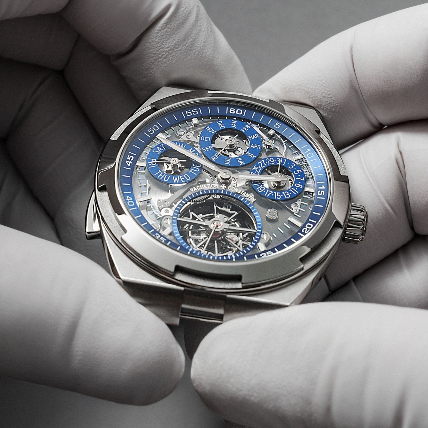 Vacheron_Constantin_Overseas_Gra_3_.jpg