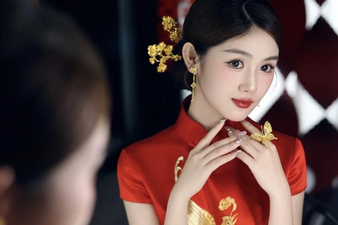 Do xo thue trang suc cuoi giua con sot gia vang o Trung Quoc hinh anh