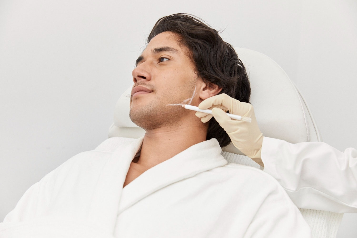 tao hinh 6 mui,  nam gioi tham my,  dan ong phau thuat anh 2