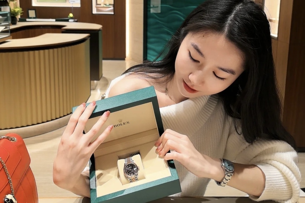 Gioi nha giau My san lung Rolex de tich san hinh anh