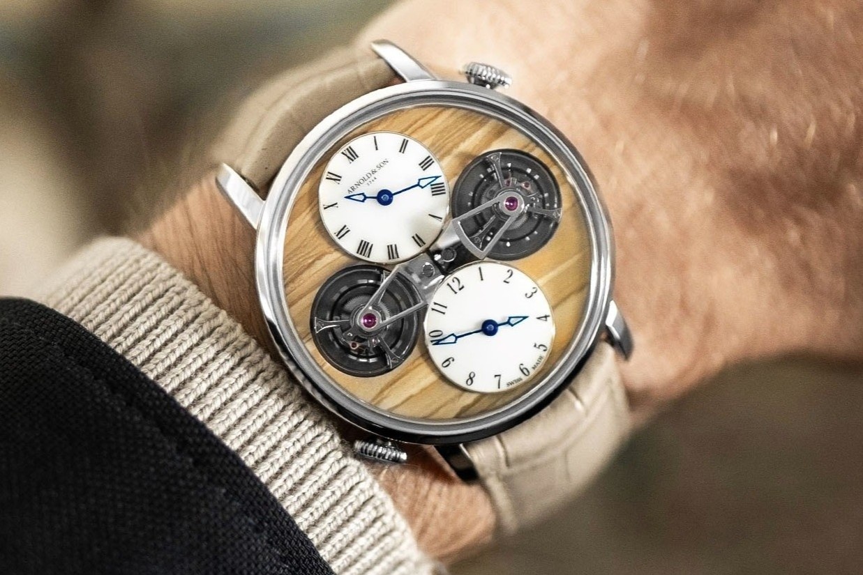 'Sa mac' tren dong ho doc ban hinh anh