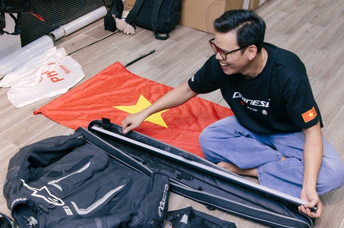 Dan trang bi 300 trieu dong cua 'soai ca' mo to dem o TP.HCM hinh anh