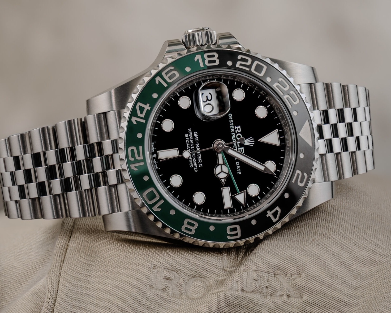 Stainless_Steel_Rolex_Oyster_Per_1.jpeg