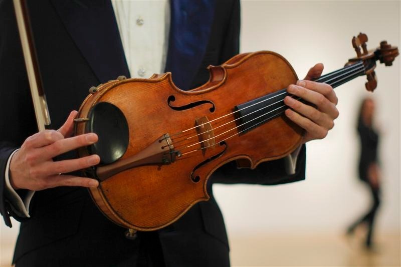 dan violin Stradivarius MacDonald,  Antonio Stradivari,  dan violin, anh 1
