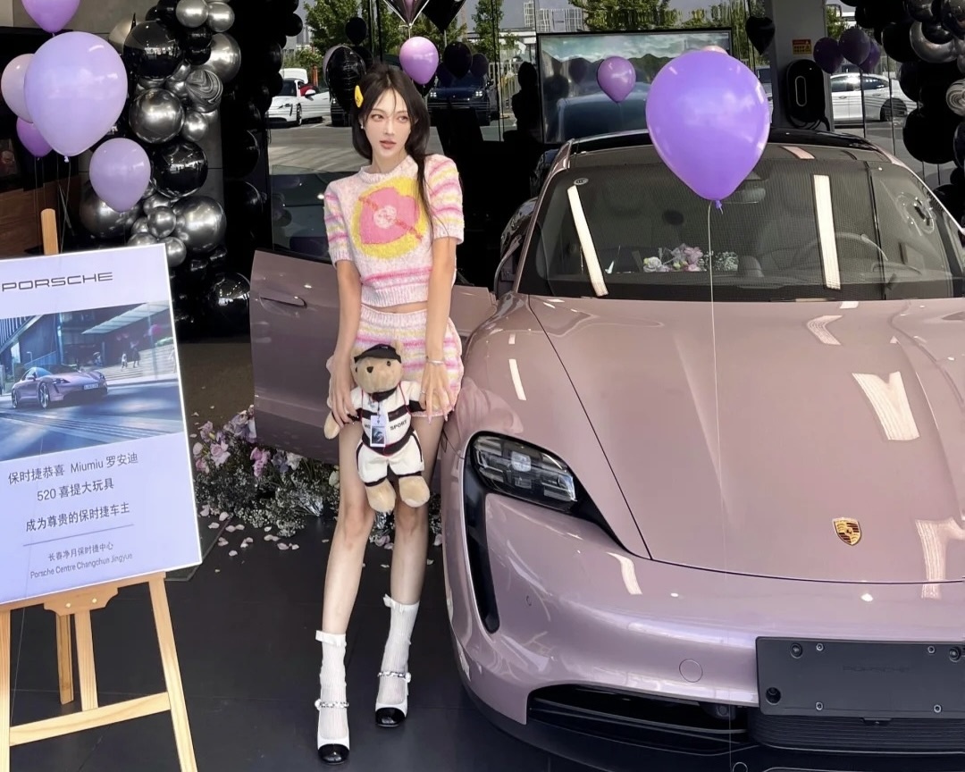 tai chinh,  qua,  le,  Patek Philippe,  Rolex,  Pho Wall, anh 8