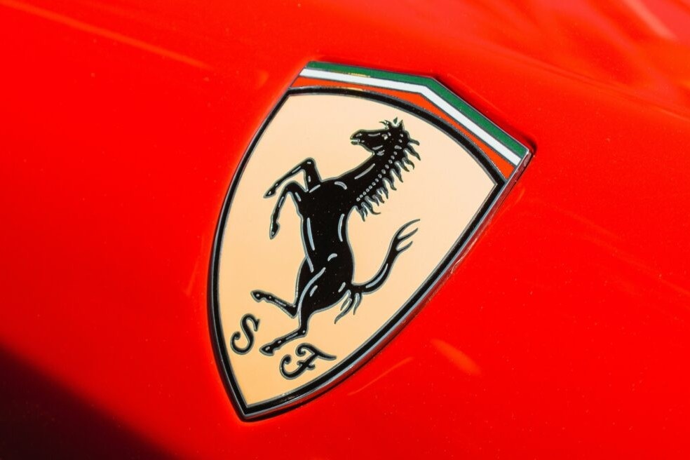 Ferrari thua kien hinh anh