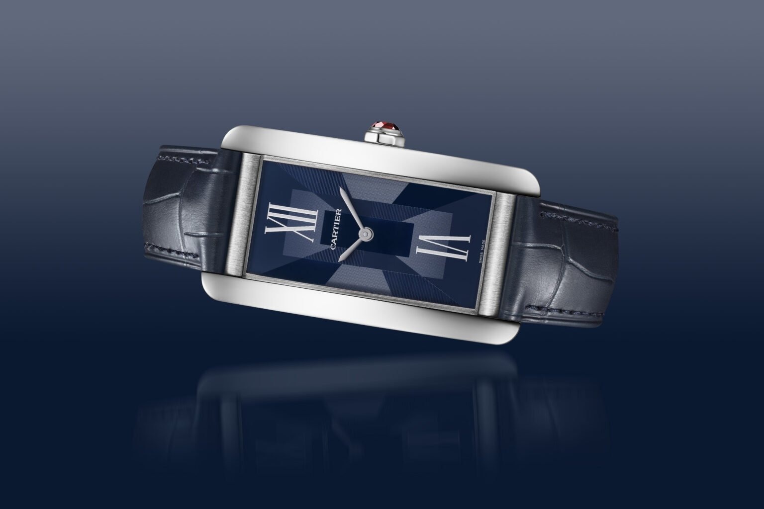Cartier_Tank_Americaine_Large_Mo.jpg