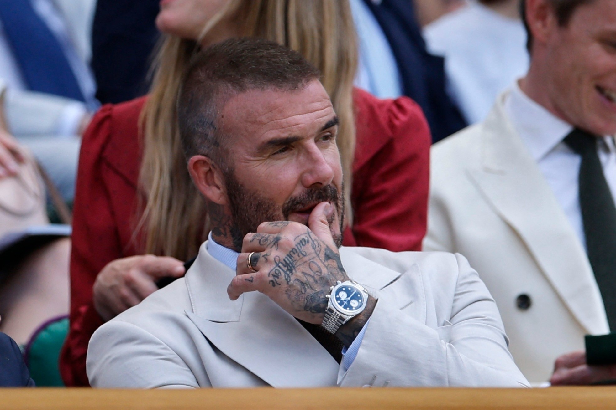 'Bua tiec' dong ho bac ty tren khan dai Wimbledon hinh anh