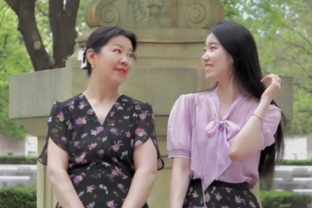 So con cai e, ba me Trung Quoc tim 'thong gia online' hinh anh