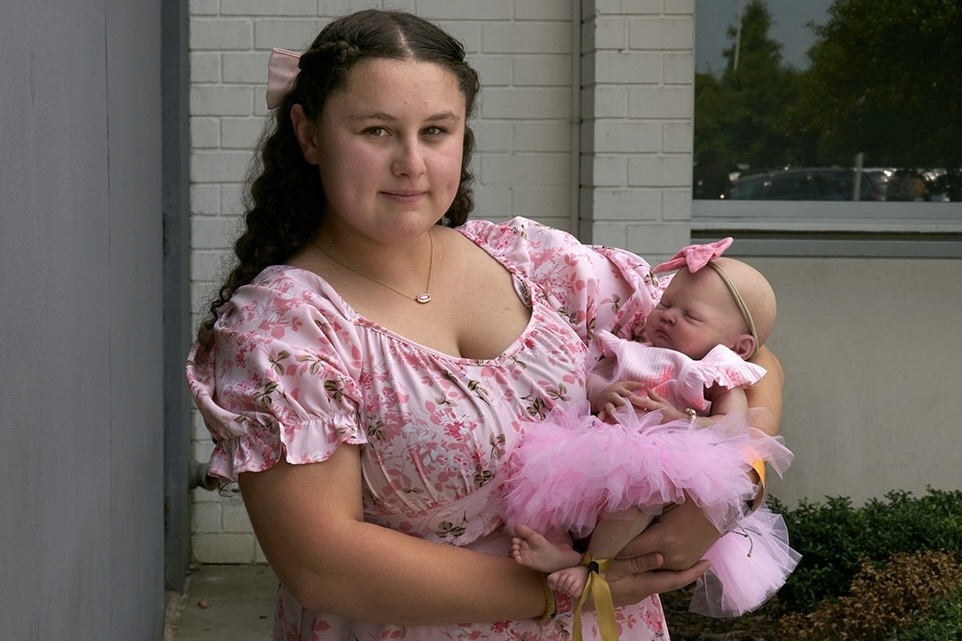 Chi 8.000 USD de nuoi 'em be khong bao gio khoc' hinh anh