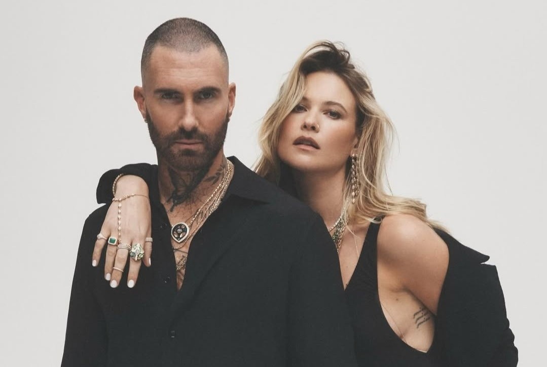 Vo chong Adam Levine rao ban biet thu 65 trieu USD hinh anh