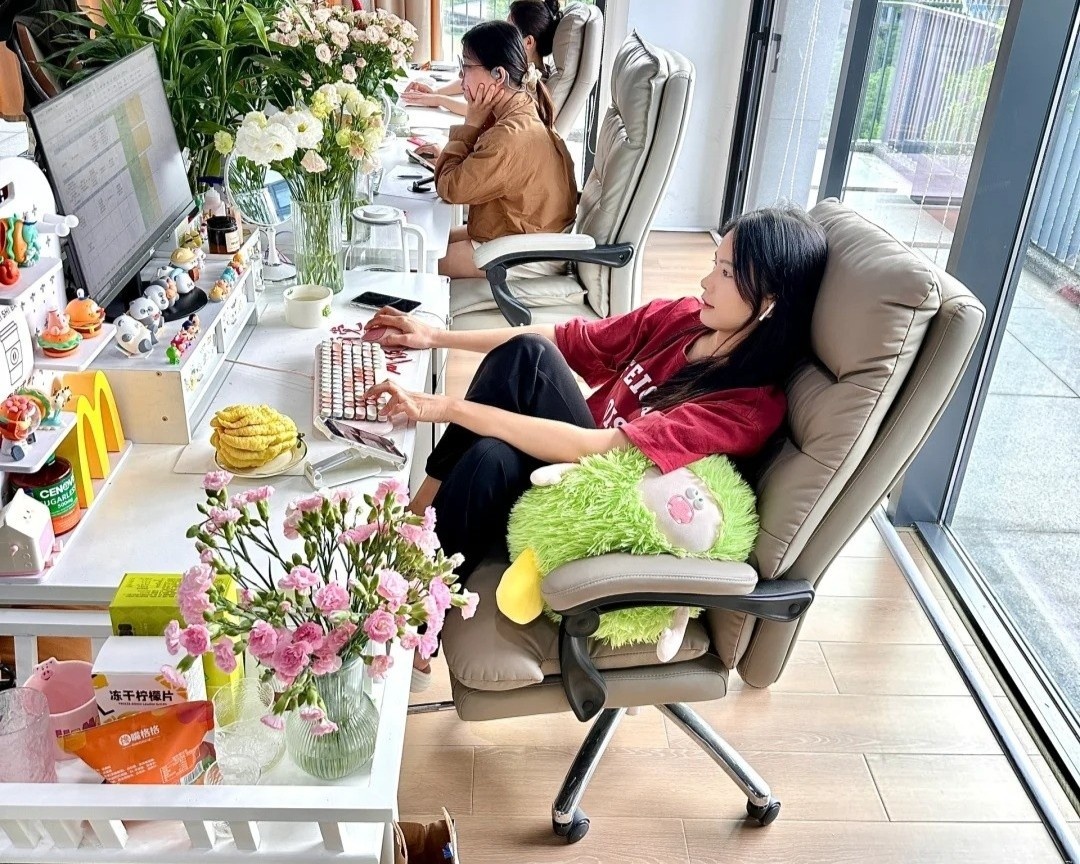 gioi tre Trung Quoc,  ap luc kinh te,  suy thoai tinh duc,  thuyet phuc di lam,  kinh te bau ban,  nuoi duong ban than,  xu huong gioi tre,  doi song hien dai anh 1