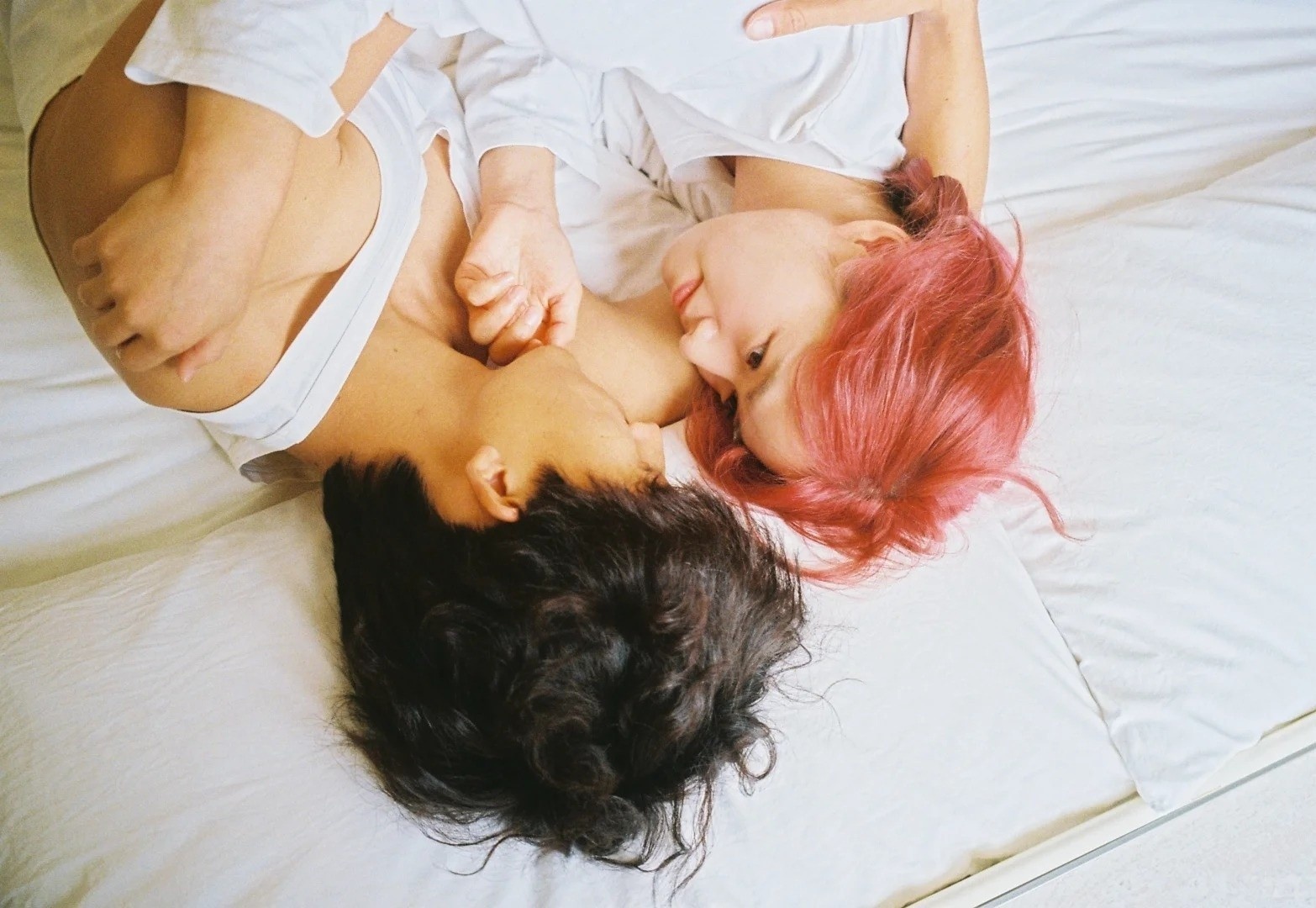 Ap luc tien bac di doi voi 'suy thoai tinh duc' o Trung Quoc hinh anh