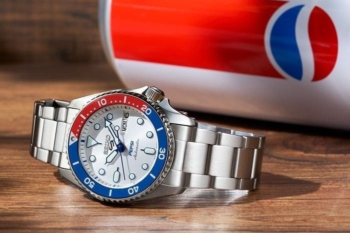 Dong ho dau tien chinh thuc co ten 'Pepsi' hinh anh